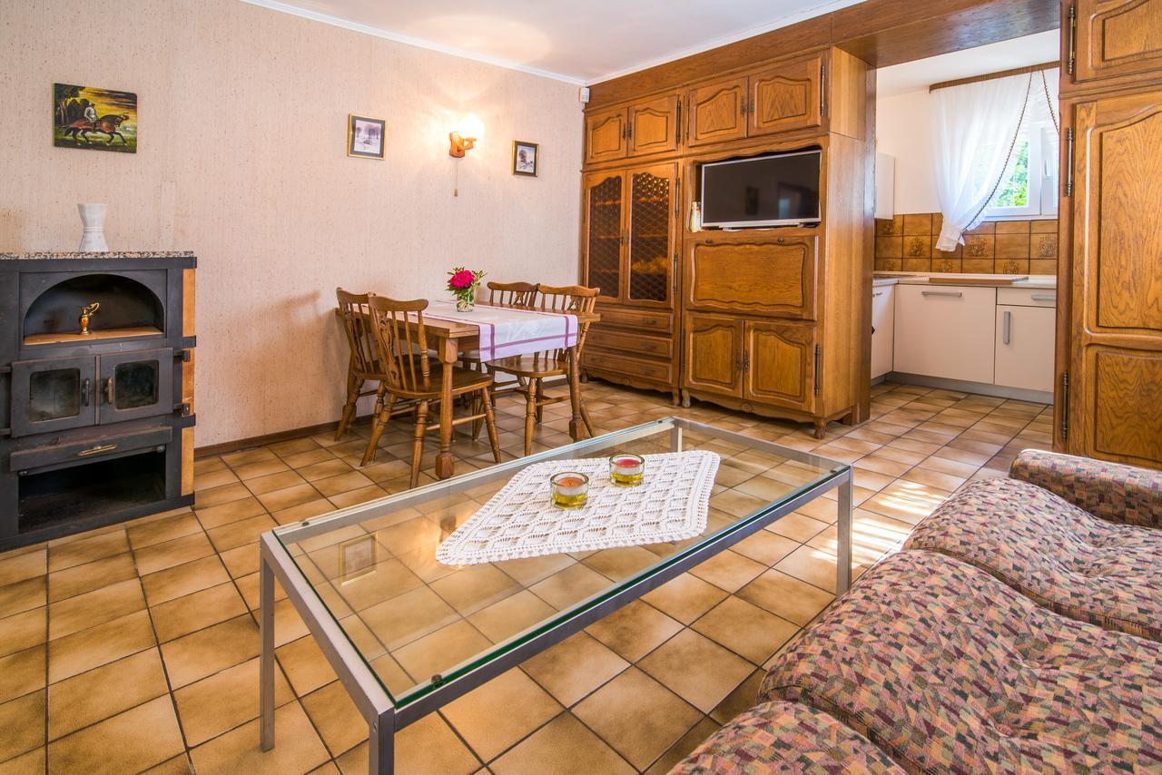 Apartments Palme Malinska Esterno foto